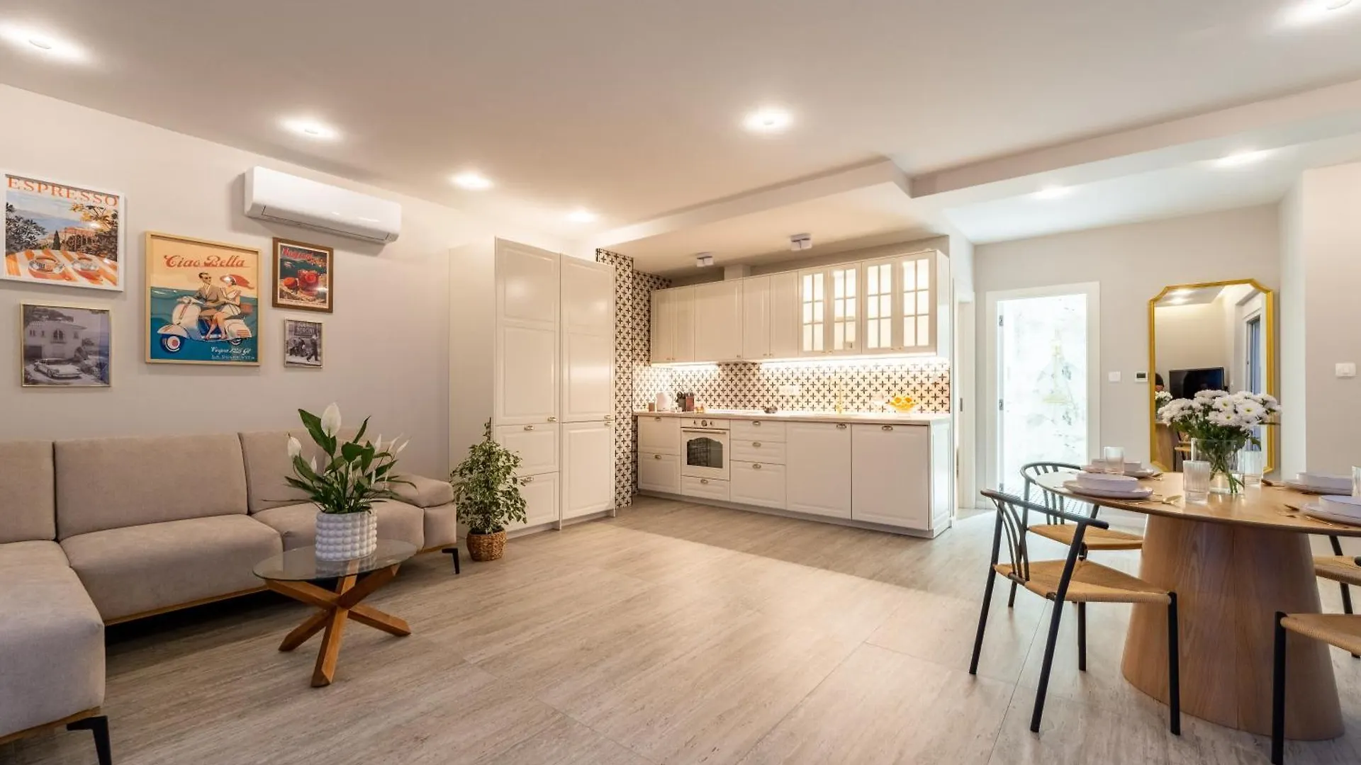 Limoncello Apartments 자다르