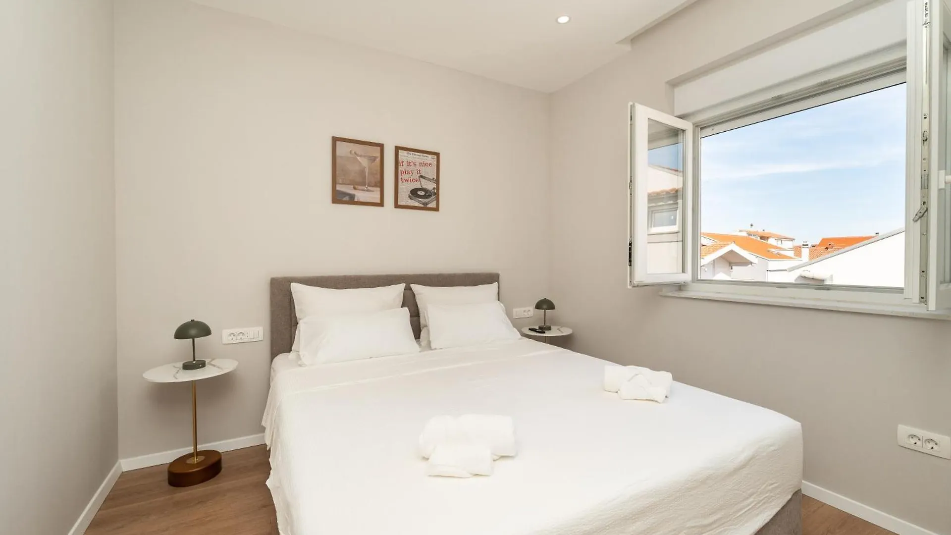 Limoncello Apartments 자다르
