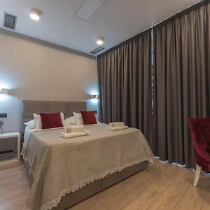 4* krevet i doručak Sky & Sun Luxury With Private Parking In The Garage